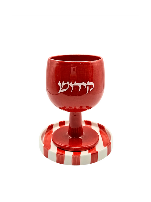 Verre de Kiddush Rouge – Élégance et Caractère