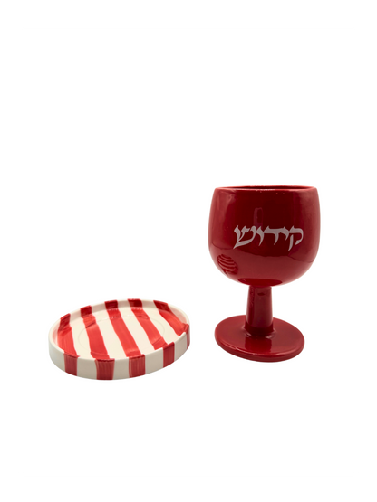 Verre de Kiddush Rouge – Élégance et Caractère