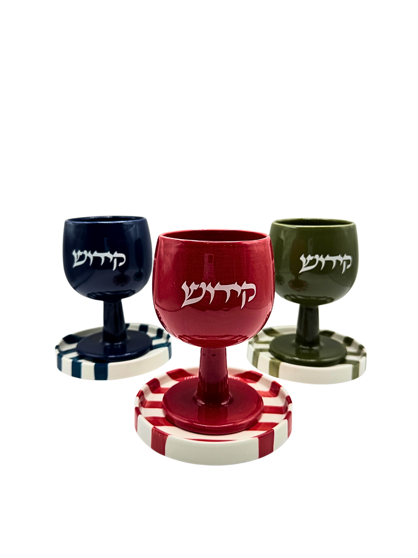 Verre de Kiddush Rouge – Élégance et Caractère