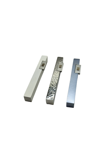 Mezouzah Design Minimaliste en Aluminium