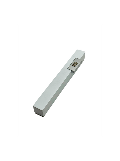 Mezouzah Design Minimaliste en Aluminium